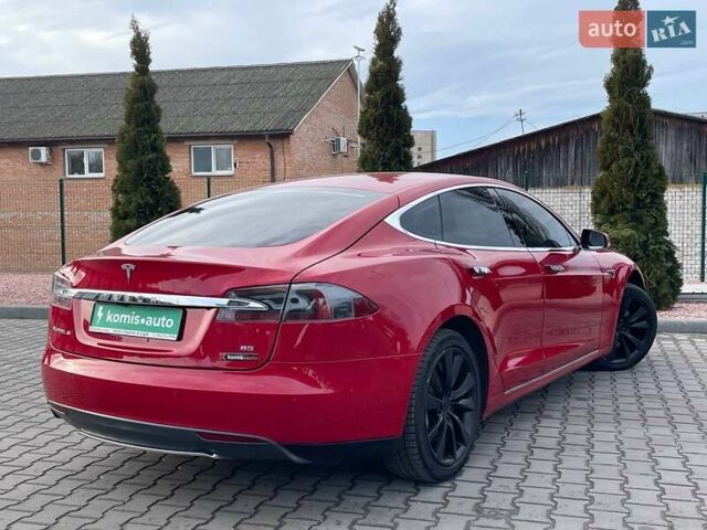 Красный Тесла Модель С, объемом двигателя 0 л и пробегом 236 тыс. км за 12999 $, фото 42 на Automoto.ua