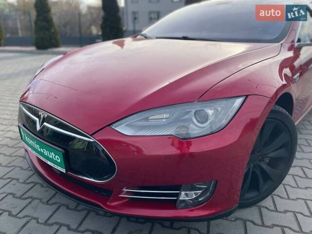 Красный Тесла Модель С, объемом двигателя 0 л и пробегом 236 тыс. км за 12999 $, фото 8 на Automoto.ua