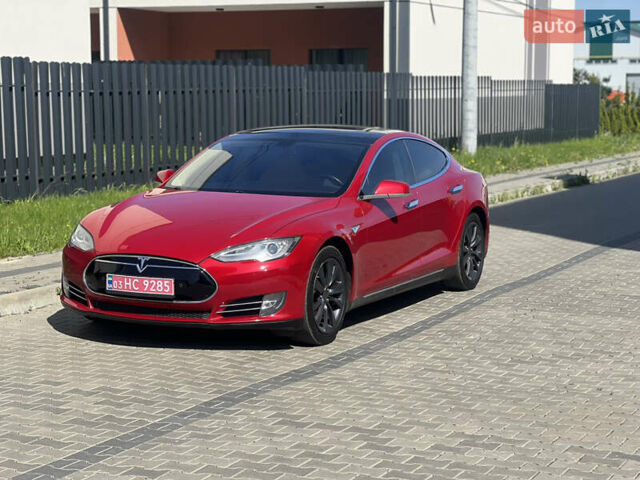 Красный Тесла Модель С, объемом двигателя 0 л и пробегом 223 тыс. км за 11999 $, фото 4 на Automoto.ua