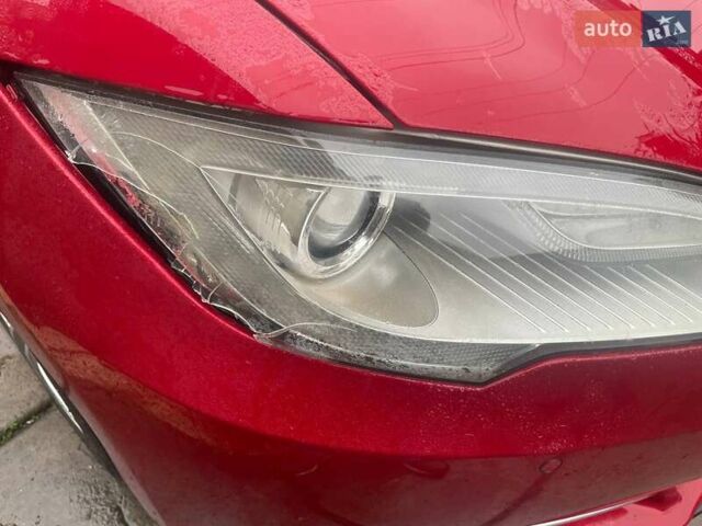 Красный Тесла Модель С, объемом двигателя 0 л и пробегом 186 тыс. км за 11500 $, фото 7 на Automoto.ua