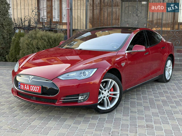 Красный Тесла Модель С, объемом двигателя 0 л и пробегом 116 тыс. км за 18500 $, фото 1 на Automoto.ua
