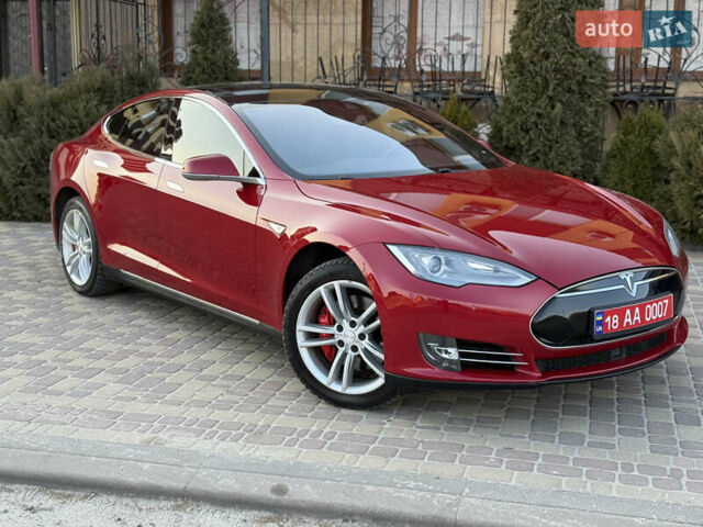 Красный Тесла Модель С, объемом двигателя 0 л и пробегом 116 тыс. км за 18500 $, фото 57 на Automoto.ua