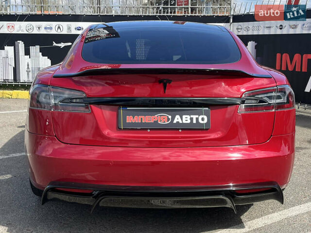 Красный Тесла Модель С, объемом двигателя 0 л и пробегом 118 тыс. км за 22500 $, фото 6 на Automoto.ua