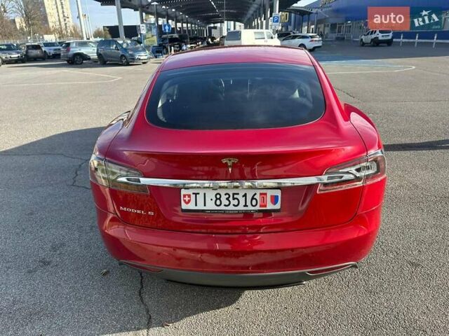 Красный Тесла Модель С, объемом двигателя 0 л и пробегом 108 тыс. км за 13900 $, фото 33 на Automoto.ua