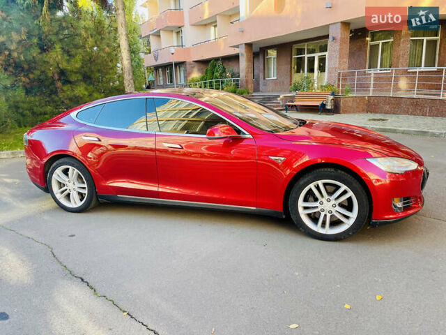 Червоний Тесла Модель С, об'ємом двигуна 0 л та пробігом 80 тис. км за 12800 $, фото 4 на Automoto.ua