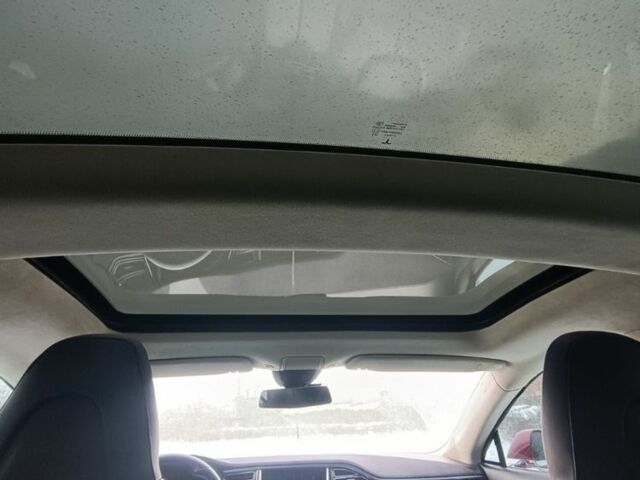 Червоний Тесла Модель С, об'ємом двигуна 0 л та пробігом 208 тис. км за 13800 $, фото 9 на Automoto.ua