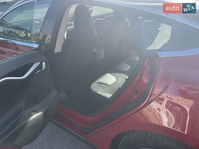 Красный Тесла Модель С, объемом двигателя 0 л и пробегом 108 тыс. км за 13900 $, фото 11 на Automoto.ua