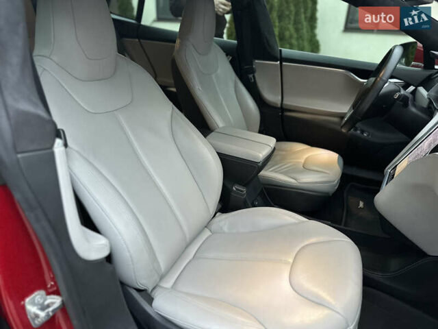 Червоний Тесла Модель С, об'ємом двигуна 0 л та пробігом 160 тис. км за 15900 $, фото 21 на Automoto.ua