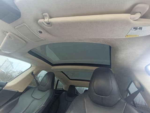 Червоний Тесла Модель С, об'ємом двигуна 0 л та пробігом 208 тис. км за 13800 $, фото 8 на Automoto.ua