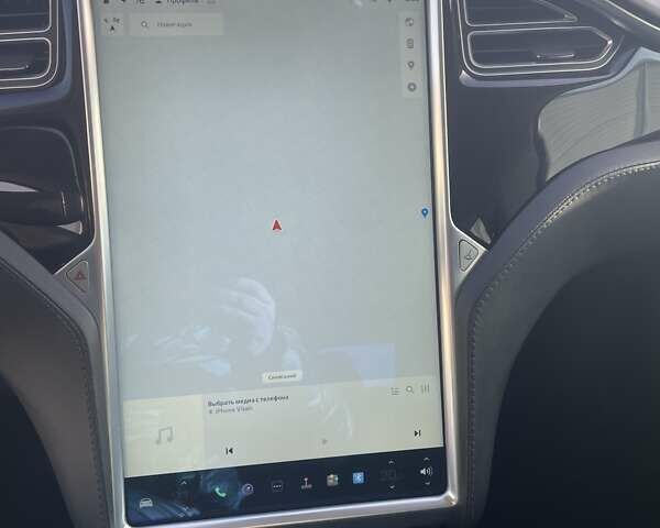 Красный Тесла Модель С, объемом двигателя 0 л и пробегом 108 тыс. км за 13900 $, фото 16 на Automoto.ua