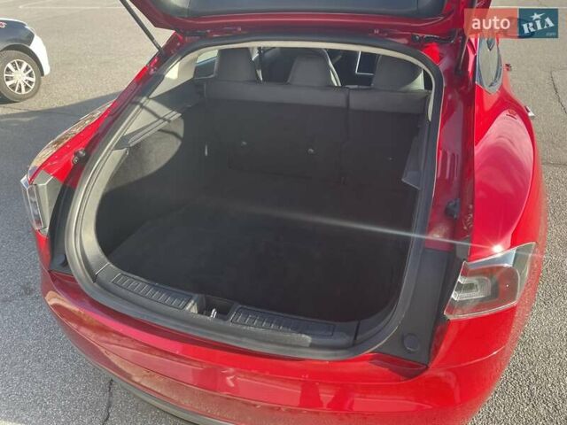 Красный Тесла Модель С, объемом двигателя 0 л и пробегом 108 тыс. км за 13900 $, фото 9 на Automoto.ua