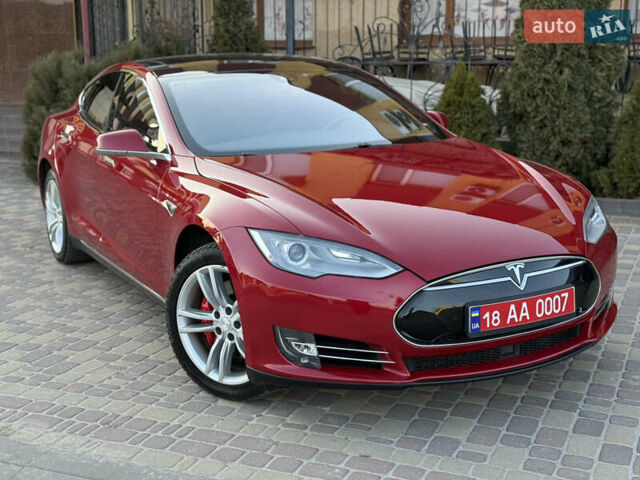 Красный Тесла Модель С, объемом двигателя 0 л и пробегом 116 тыс. км за 18500 $, фото 58 на Automoto.ua
