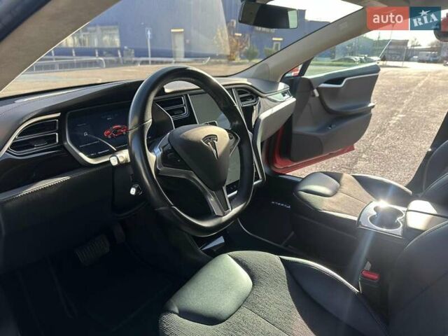 Красный Тесла Модель С, объемом двигателя 0 л и пробегом 108 тыс. км за 13900 $, фото 40 на Automoto.ua