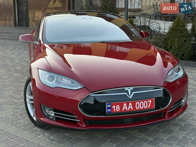 Красный Тесла Модель С, объемом двигателя 0 л и пробегом 116 тыс. км за 18500 $, фото 23 на Automoto.ua