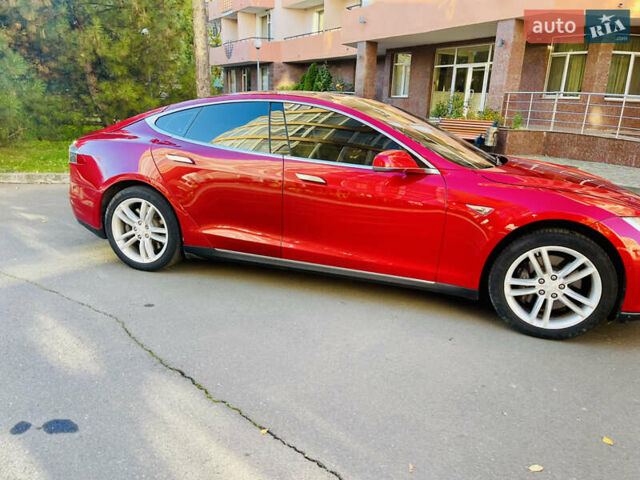 Червоний Тесла Модель С, об'ємом двигуна 0 л та пробігом 80 тис. км за 12800 $, фото 5 на Automoto.ua