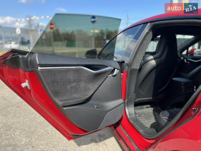 Красный Тесла Модель С, объемом двигателя 0 л и пробегом 118 тыс. км за 22500 $, фото 25 на Automoto.ua