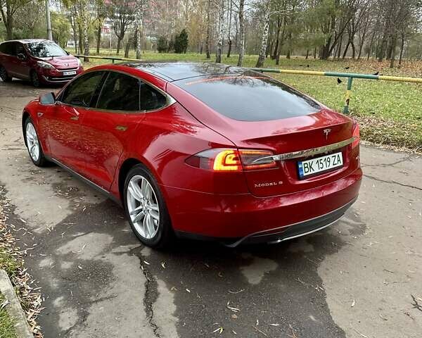 Червоний Тесла Модель С, об'ємом двигуна 0 л та пробігом 150 тис. км за 14850 $, фото 4 на Automoto.ua