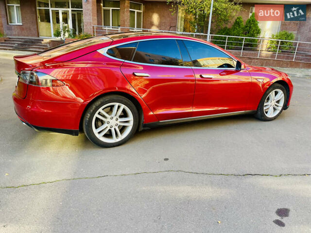 Червоний Тесла Модель С, об'ємом двигуна 0 л та пробігом 80 тис. км за 12800 $, фото 6 на Automoto.ua