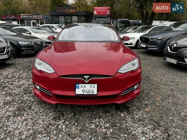 Красный Тесла Модель С, объемом двигателя 0 л и пробегом 88 тыс. км за 15900 $, фото 1 на Automoto.ua