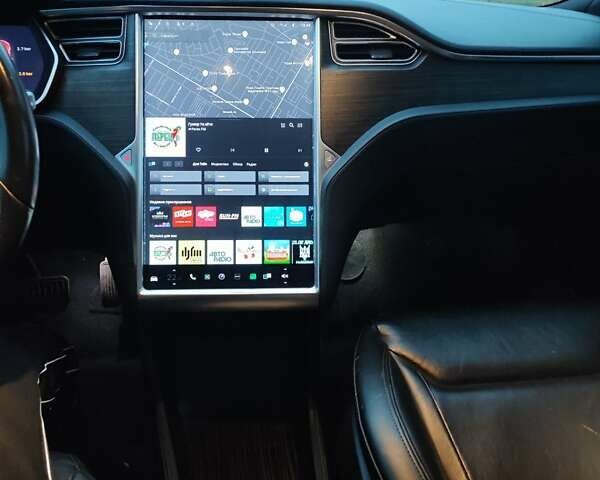 Красный Тесла Модель С, объемом двигателя 0 л и пробегом 274 тыс. км за 14900 $, фото 18 на Automoto.ua