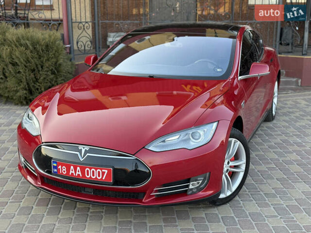 Красный Тесла Модель С, объемом двигателя 0 л и пробегом 116 тыс. км за 18500 $, фото 2 на Automoto.ua