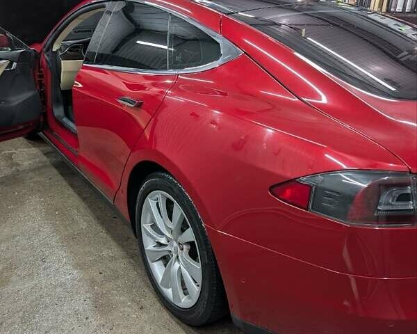 Червоний Тесла Модель С, об'ємом двигуна 0 л та пробігом 263 тис. км за 13500 $, фото 8 на Automoto.ua