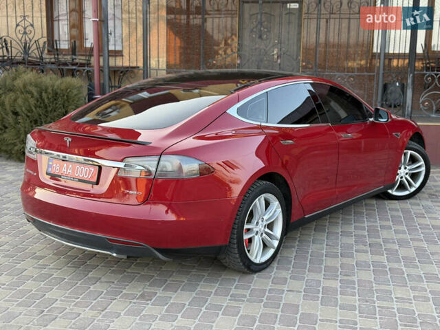 Красный Тесла Модель С, объемом двигателя 0 л и пробегом 116 тыс. км за 18500 $, фото 71 на Automoto.ua