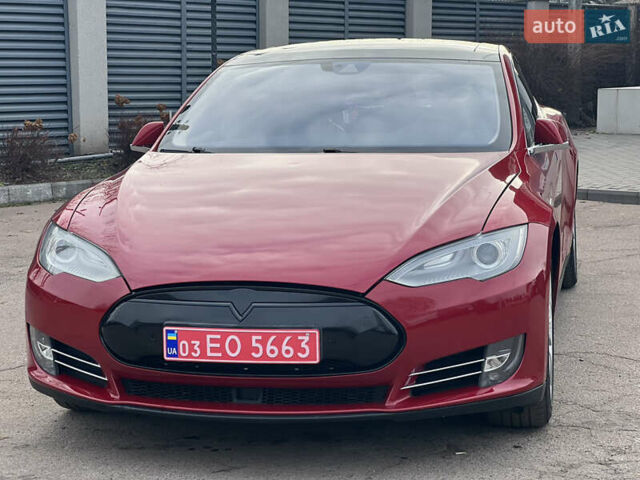 Червоний Тесла Модель С, об'ємом двигуна 0 л та пробігом 155 тис. км за 13500 $, фото 1 на Automoto.ua