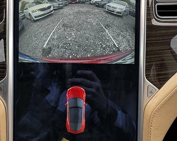 Красный Тесла Модель С, объемом двигателя 0 л и пробегом 88 тыс. км за 15900 $, фото 31 на Automoto.ua