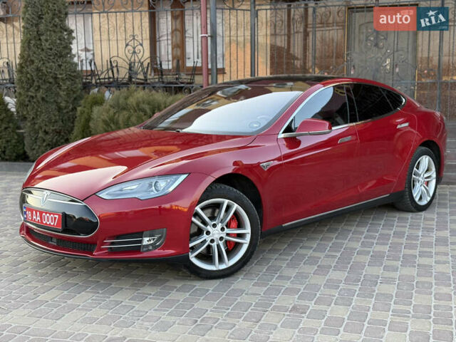 Красный Тесла Модель С, объемом двигателя 0 л и пробегом 116 тыс. км за 18500 $, фото 30 на Automoto.ua