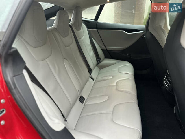 Красный Тесла Модель С, объемом двигателя 0 л и пробегом 188 тыс. км за 15300 $, фото 20 на Automoto.ua