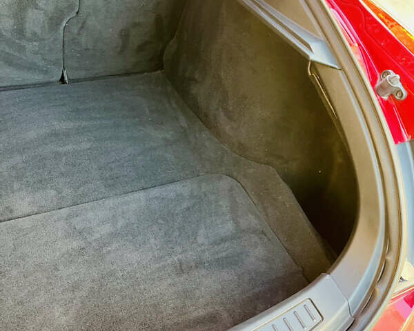 Червоний Тесла Модель С, об'ємом двигуна 0 л та пробігом 80 тис. км за 12800 $, фото 25 на Automoto.ua