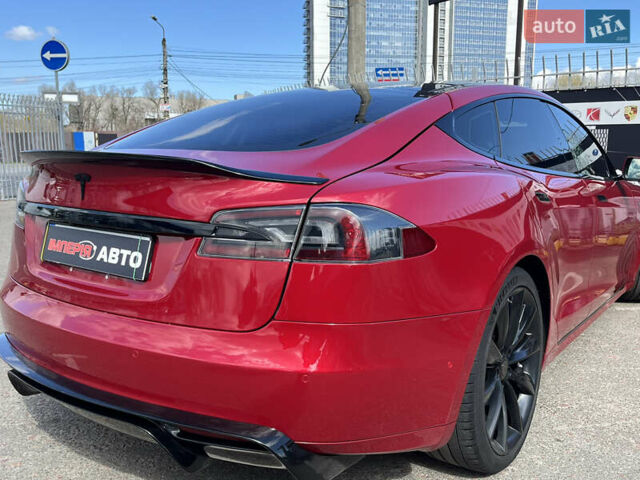 Красный Тесла Модель С, объемом двигателя 0 л и пробегом 118 тыс. км за 22500 $, фото 9 на Automoto.ua
