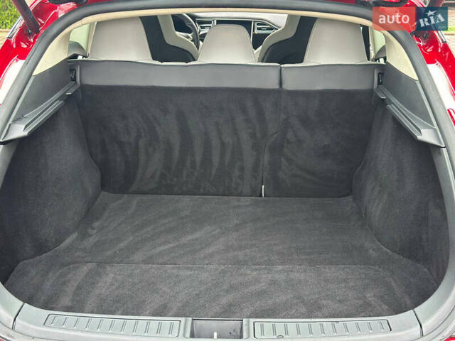 Червоний Тесла Модель С, об'ємом двигуна 0 л та пробігом 188 тис. км за 15300 $, фото 18 на Automoto.ua