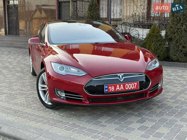 Красный Тесла Модель С, объемом двигателя 0 л и пробегом 116 тыс. км за 18500 $, фото 59 на Automoto.ua