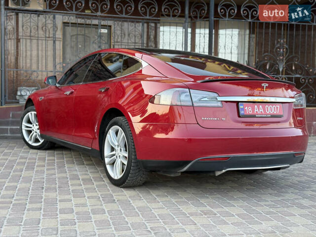 Красный Тесла Модель С, объемом двигателя 0 л и пробегом 116 тыс. км за 18500 $, фото 73 на Automoto.ua