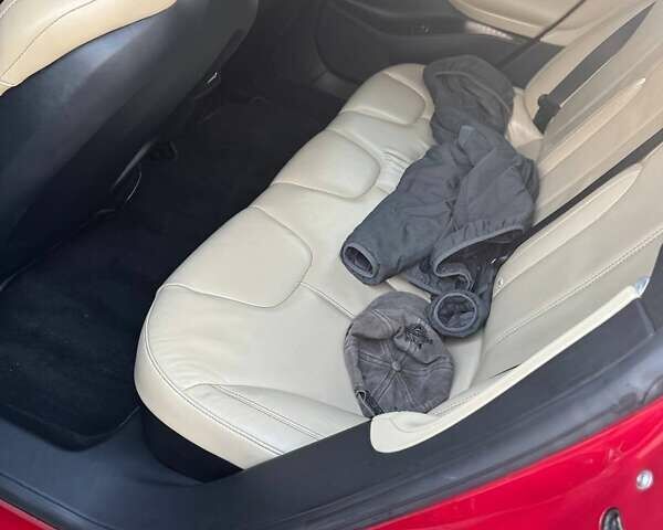 Красный Тесла Модель С, объемом двигателя 0 л и пробегом 225 тыс. км за 18500 $, фото 10 на Automoto.ua