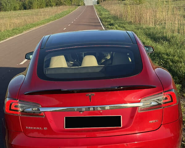 Красный Тесла Модель С, объемом двигателя 0 л и пробегом 285 тыс. км за 15555 $, фото 14 на Automoto.ua