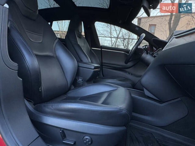 Красный Тесла Модель С, объемом двигателя 0 л и пробегом 134 тыс. км за 21300 $, фото 16 на Automoto.ua