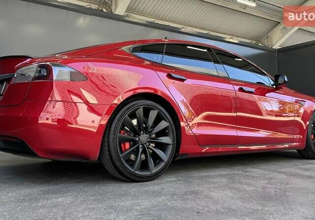 Красный Тесла Модель С, объемом двигателя 0 л и пробегом 234 тыс. км за 16300 $, фото 18 на Automoto.ua