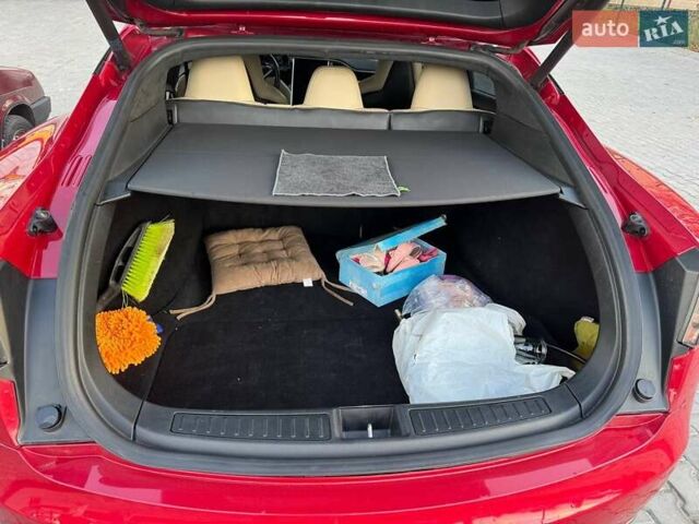 Красный Тесла Модель С, объемом двигателя 0 л и пробегом 225 тыс. км за 18500 $, фото 4 на Automoto.ua