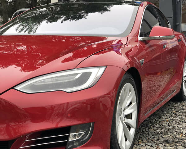 Червоний Тесла Модель С, об'ємом двигуна 0 л та пробігом 160 тис. км за 16900 $, фото 7 на Automoto.ua