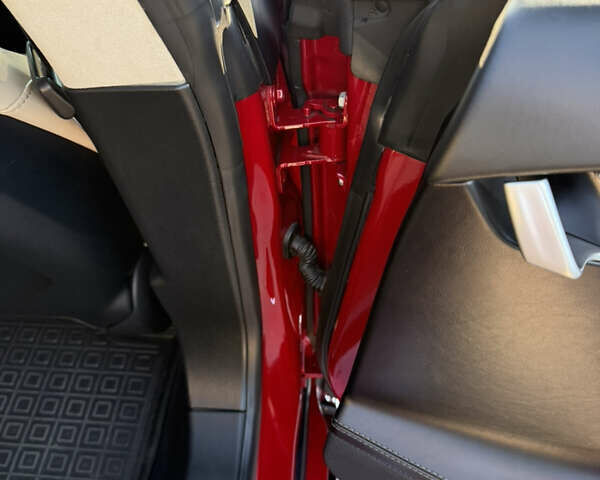 Тесла Модель С 2016 у Белой Церкве на Automoto.ua Червоний Тесла Модель С, об'ємом двигуна 0 л та пробігом 135 тис. км за 17900 $, фото 21 на Automoto.ua