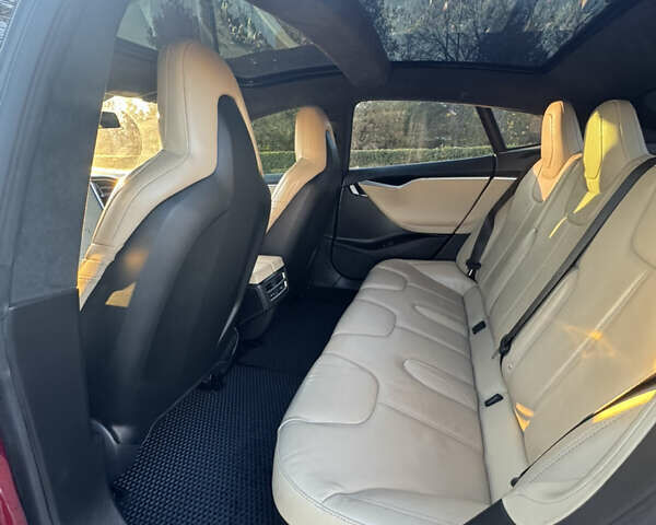 Красный Тесла Модель С, объемом двигателя 0 л и пробегом 91 тыс. км за 17000 $, фото 22 на Automoto.ua