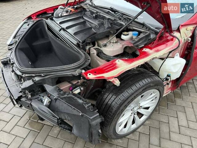 Красный Тесла Модель С, объемом двигателя 0 л и пробегом 157 тыс. км за 9800 $, фото 15 на Automoto.ua