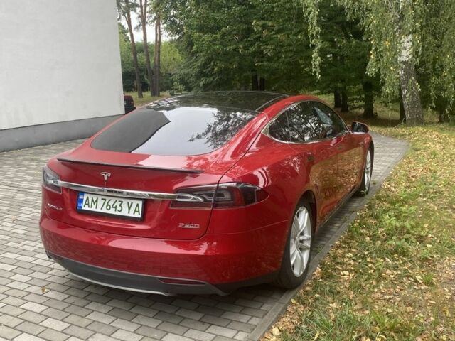 Червоний Тесла Модель С, об'ємом двигуна 0 л та пробігом 159 тис. км за 14999 $, фото 2 на Automoto.ua