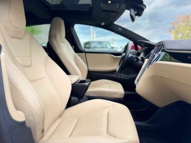 Червоний Тесла Модель С, об'ємом двигуна 0 л та пробігом 76 тис. км за 7800 $, фото 8 на Automoto.ua