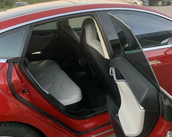 Червоний Тесла Модель С, об'ємом двигуна 0 л та пробігом 82 тис. км за 16500 $, фото 30 на Automoto.ua