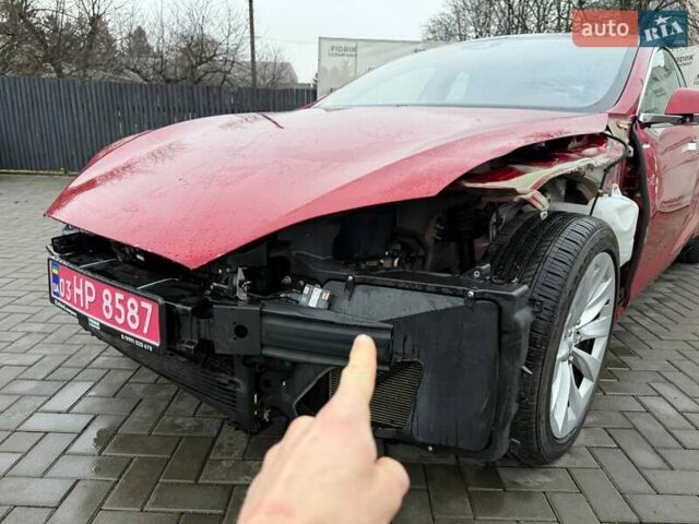 Красный Тесла Модель С, объемом двигателя 0 л и пробегом 157 тыс. км за 9800 $, фото 5 на Automoto.ua