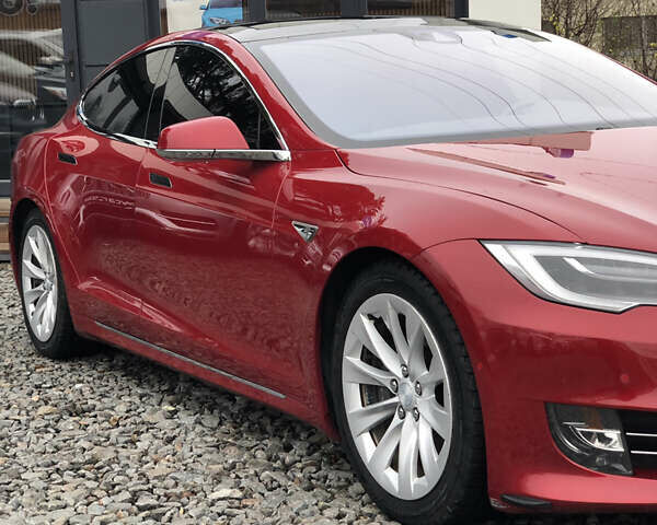 Червоний Тесла Модель С, об'ємом двигуна 0 л та пробігом 160 тис. км за 16900 $, фото 12 на Automoto.ua